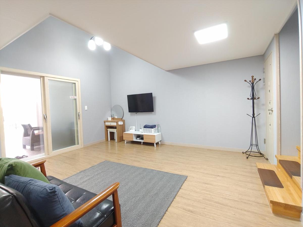 Eutteum-Won Pension Чечжу Екстер'єр фото